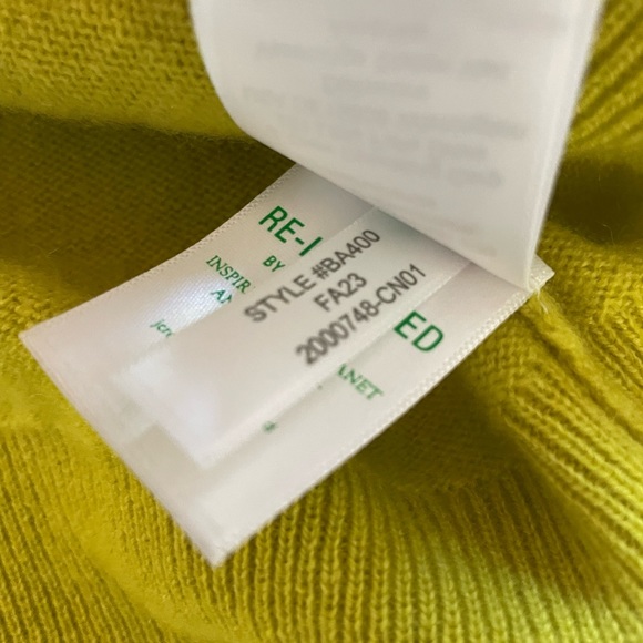 J. Crew Cashmere classic-fit crewneck sweater in Burnish Chartreuse S $128 BA400 - Picture 10 of 11